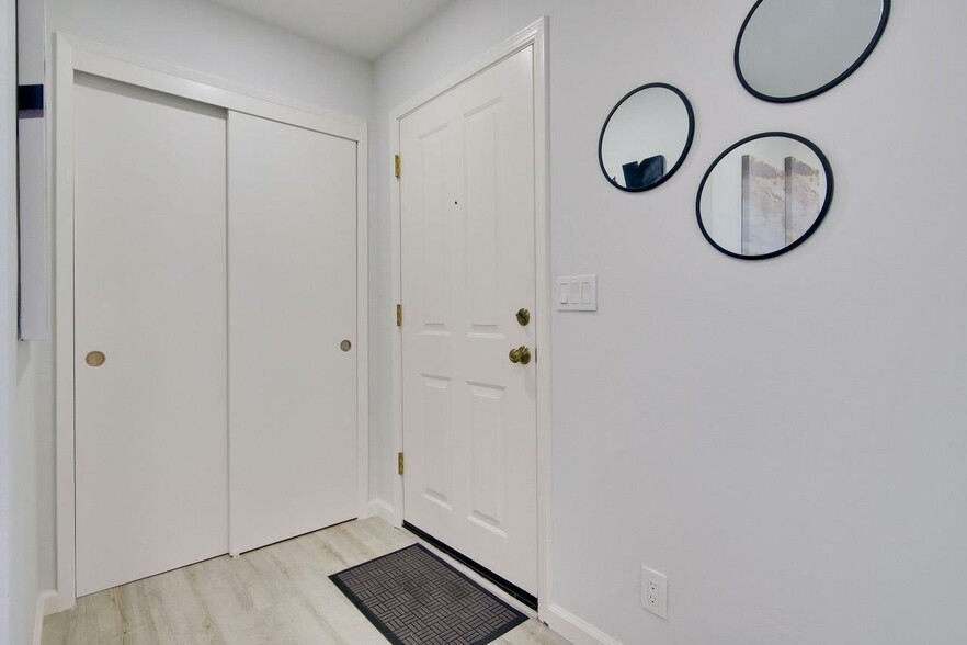 Entrance - 125 Connemara Way