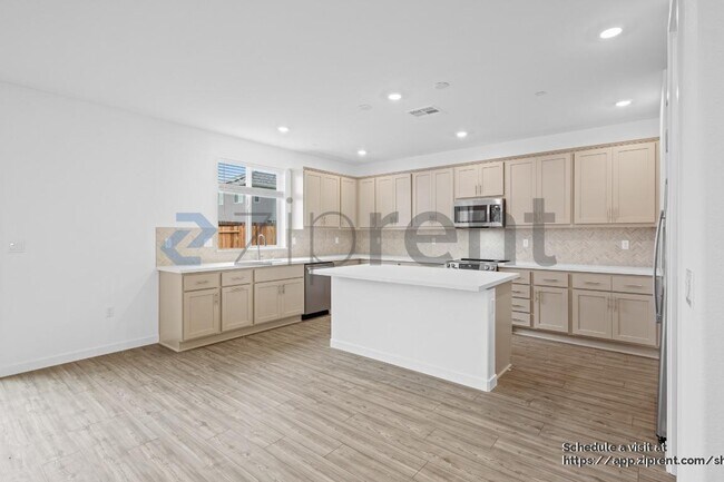 Building Photo - 1747 Tornillo Ave