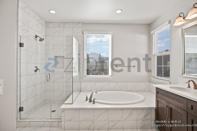 Building Photo - 205 Vereda del Turia