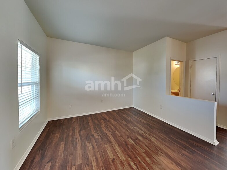 Building Photo - 4430 Kiddle Ln