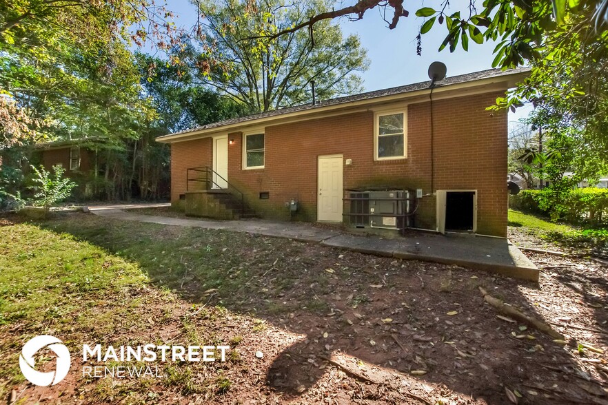 Building Photo - 3908 Crestridge Dr