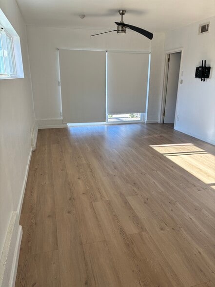 View of living room - 3051 Malcolm Ave