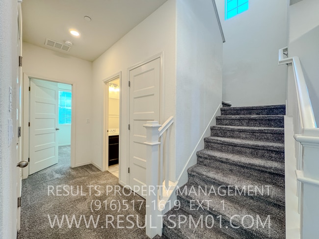 Building Photo - Beautiful Natomas 4 Bedroom Home w Loft