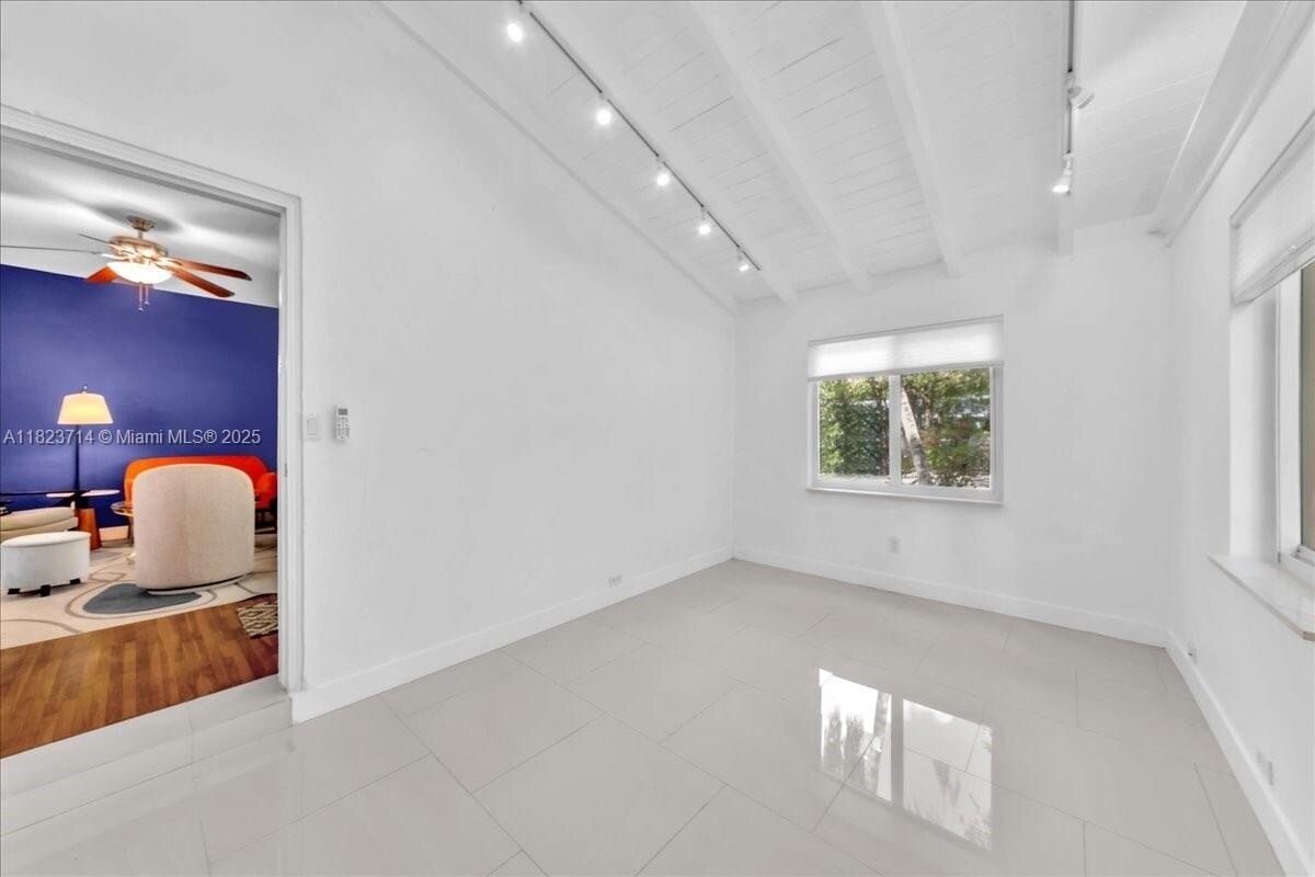 Building Photo - 7341 SW 64th Ct