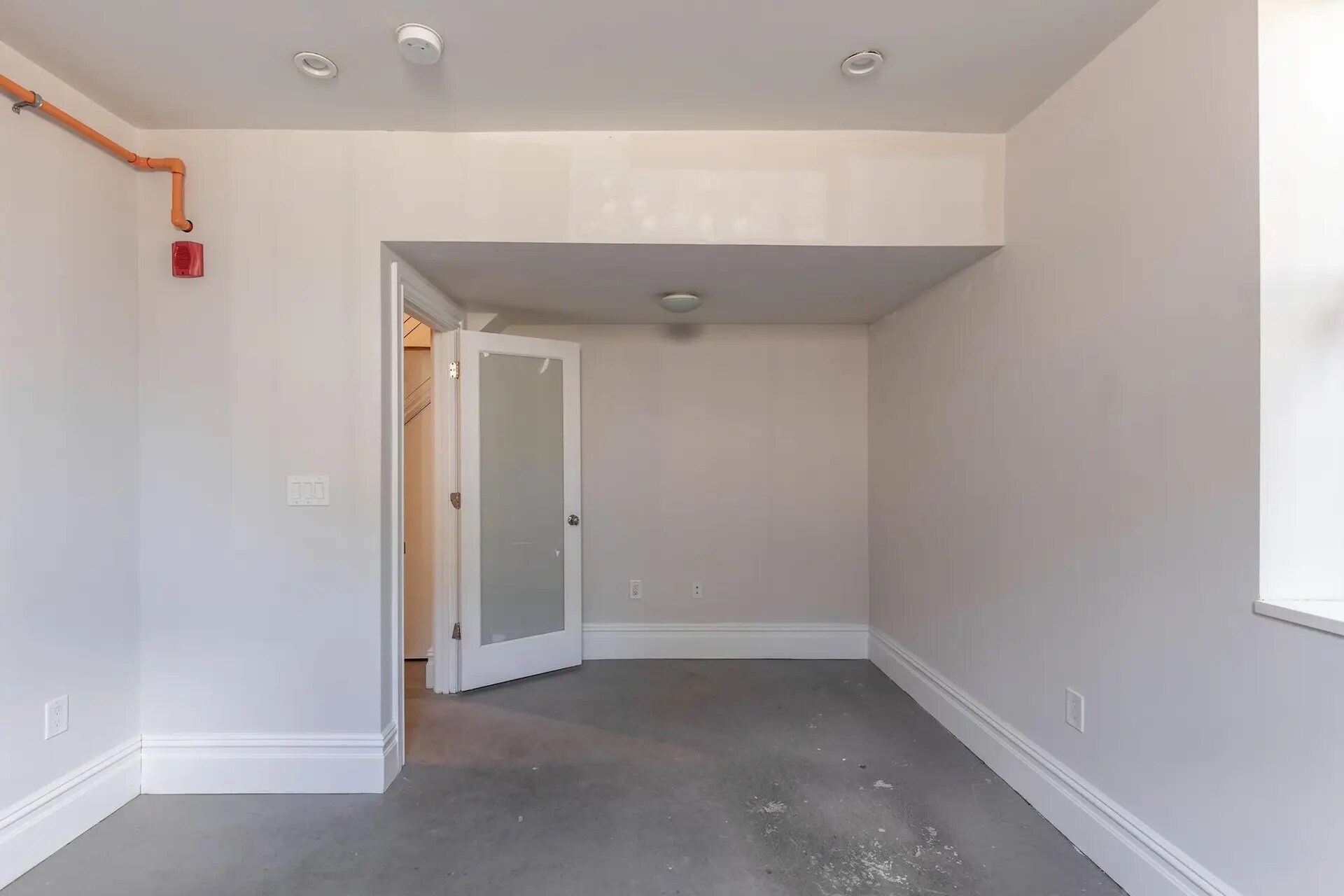 Building Photo - 89 Cedar St