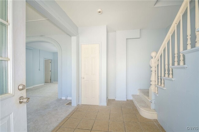 Building Photo - 42 E Cayuga St