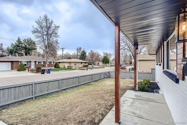 Building Photo - 4090 W Wagon Trail Dr