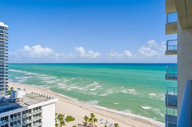 Building Photo - 16699 Collins Ave