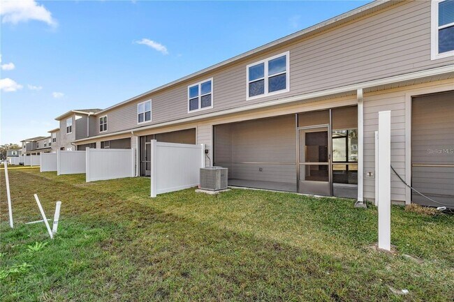 Building Photo - 3544 SE 37th Ave Rd