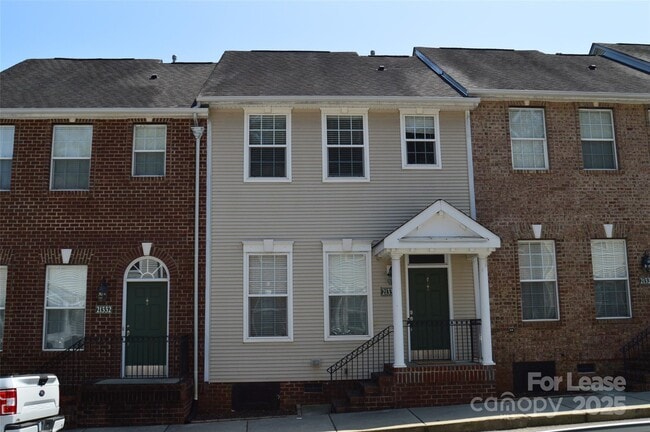Primary Photo - 21330 Pine St