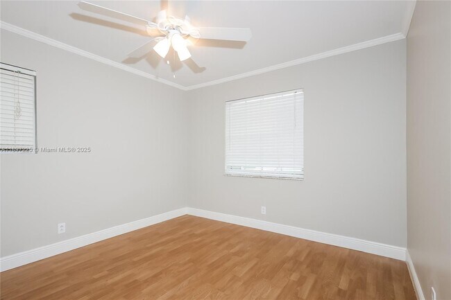 Building Photo - 3626 Everglades Rd
