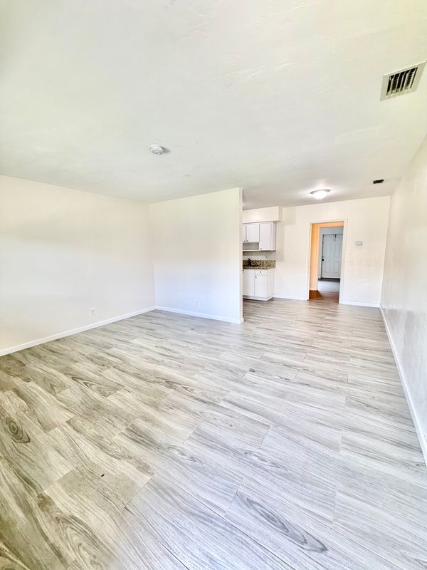 Building Photo - 1821 N 17th Ct