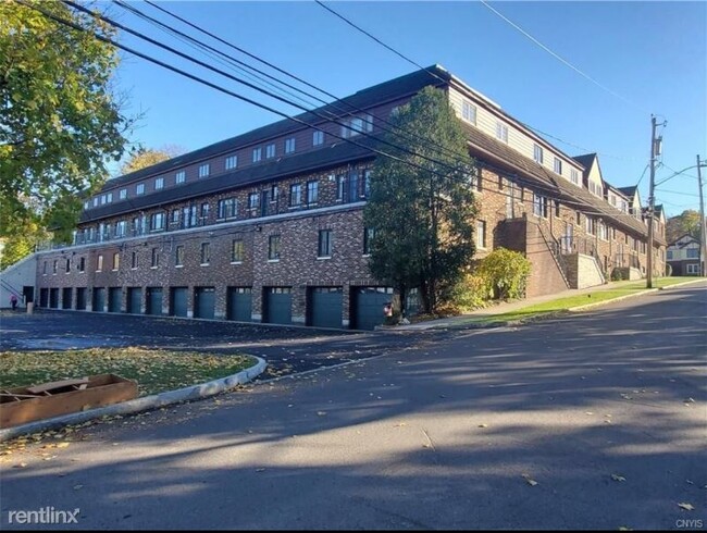 Building Photo - 3401 James St