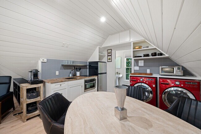 Building Photo - 1358 Briarcliff Rd NE