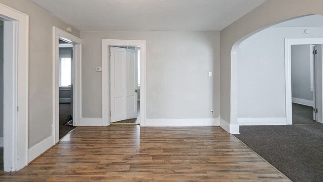 Building Photo - PRELEASING for AUGUST! Close to Campus; In-Unit Washer and Dryer