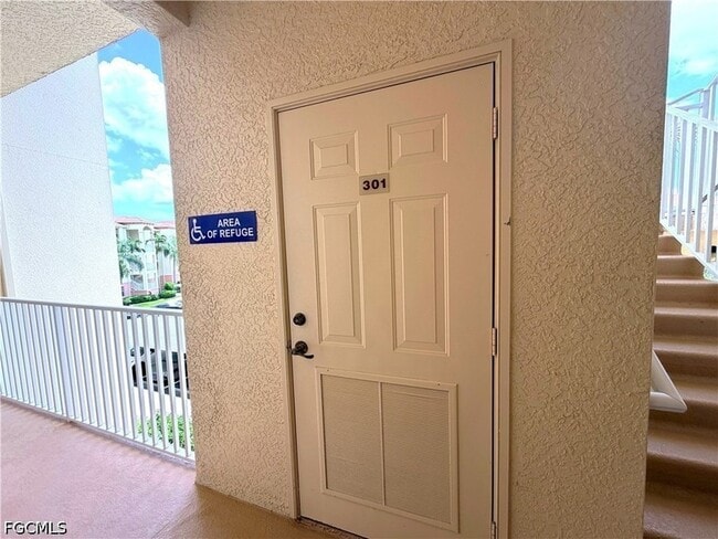 Building Photo - 4013 Palm Tree Blvd