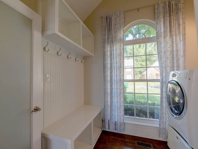 Building Photo - Take a look at this stunning Cotswold dream home.