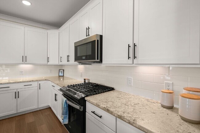 Building Photo - 118 Jesup Ct