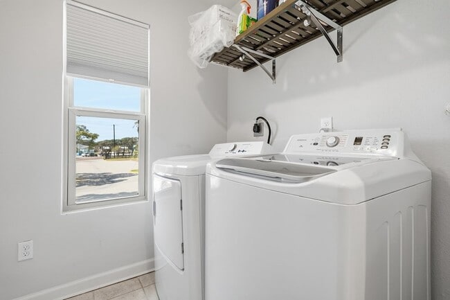 Building Photo - 620 Fulton Beach Rd