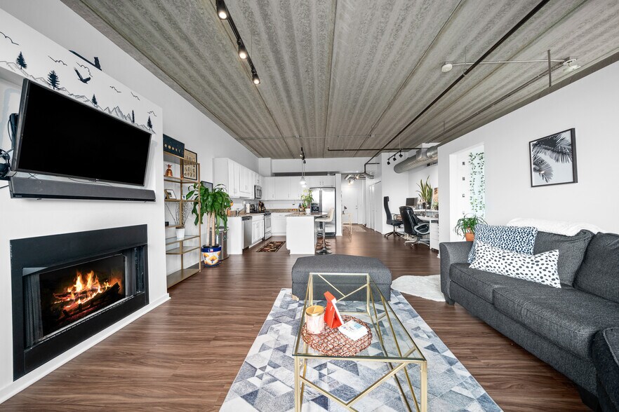 Building Photo - 101 Curry Ave