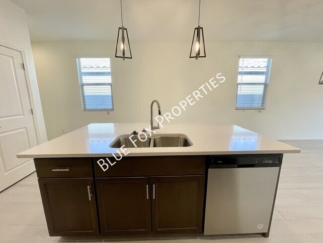 Building Photo - 10692 W Dickerson Dr