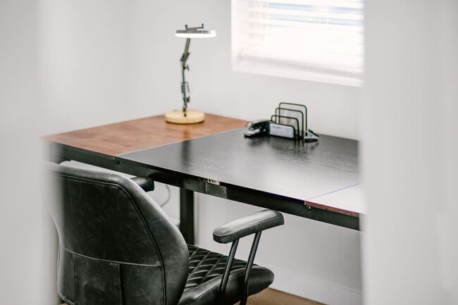 Building Photo - 3202 NW Division St