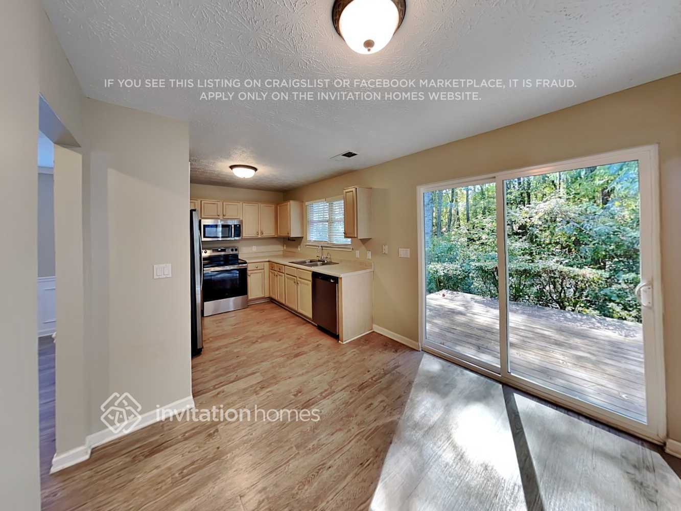 Building Photo - 1055 Crabapple Lake Cir