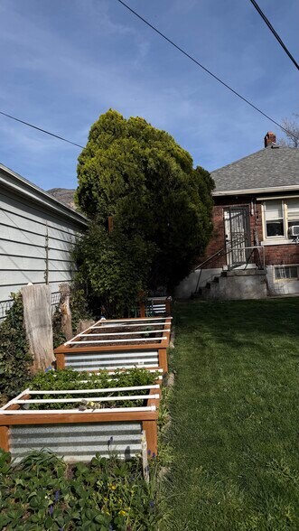 Building Photo - 2659 Brinker Ave