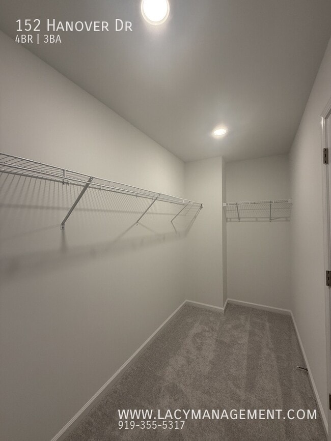 Building Photo - 152 Hanover Dr