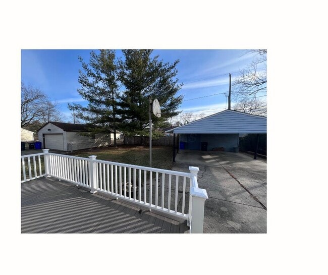 Building Photo - 2483 Shrewsbury Rd