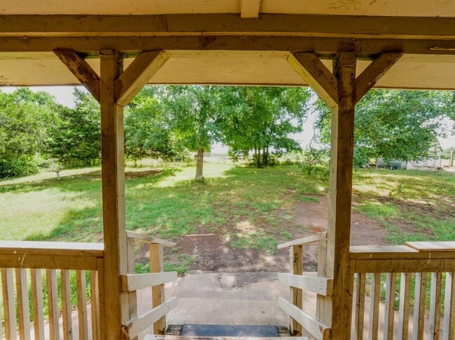 Building Photo - 625 Waugh Way