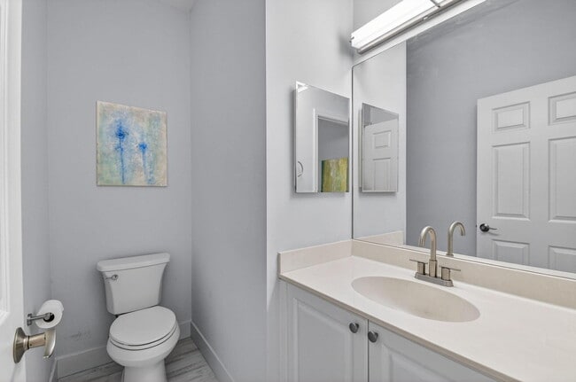 Building Photo - 1605 E Classical Blvd