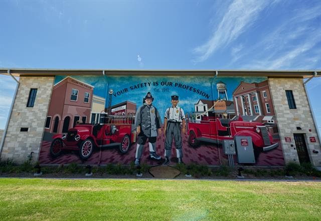 Building Photo - 6225 Bracken Dr