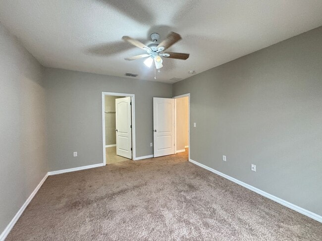 Building Photo - Beautiful 4 Bedroom 2 Bathroom Home in Bartow!