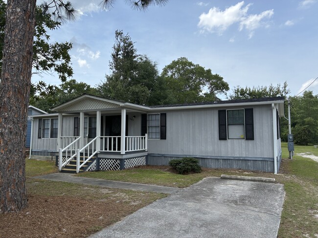 Primary Photo - 1443 Mack St
