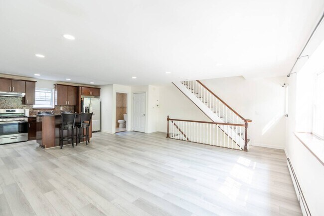 Building Photo - 198 Stuyvesant Ave