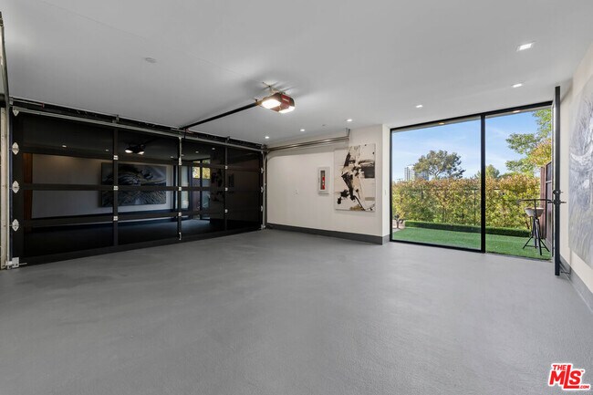 Building Photo - 3712 Broadlawn Dr