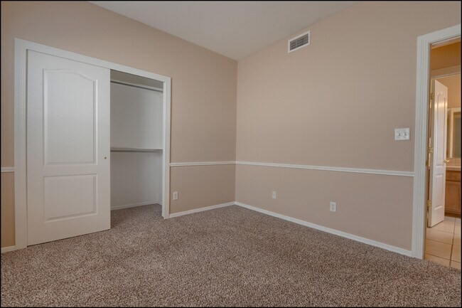 Building Photo - 1435 Cloud Ridge Dr