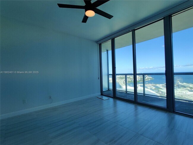 Building Photo - 888 Biscayne Blvd
