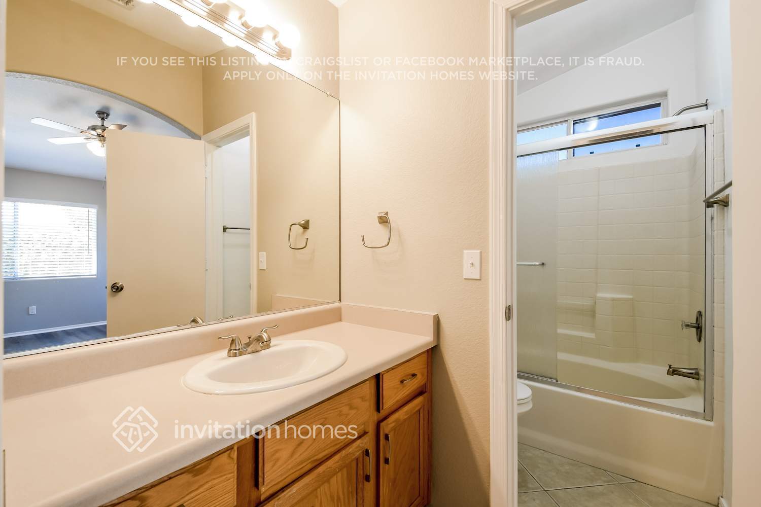 Building Photo - 3606 W Via Del Sol Dr