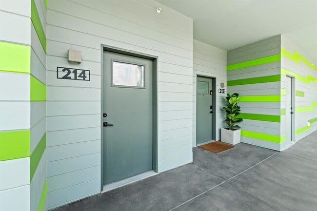 Building Photo - 4004 Banister Ln