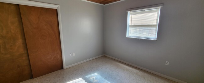 Building Photo - 1169 Seaway Dr