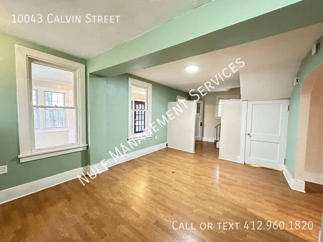 Building Photo - 10043 Calvin St