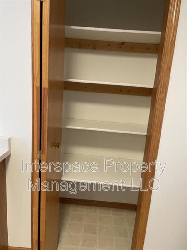 Building Photo - 135 Liberty Ln