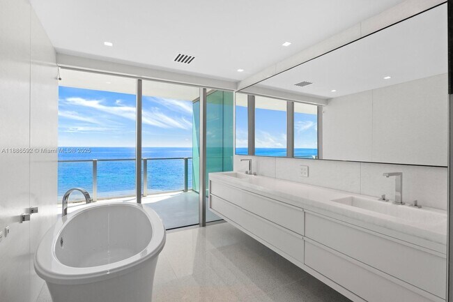 Building Photo - 350 Ocean Dr