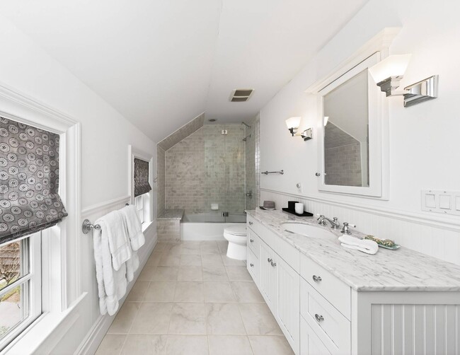 Building Photo - 50 Osborne Ln