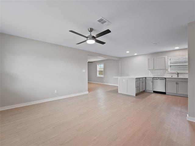 Building Photo - 421 S Interurban St