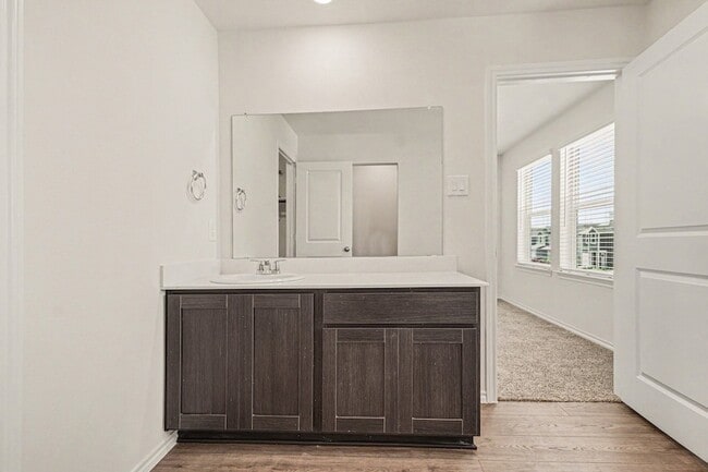 Building Photo - 125 Arbor Dr