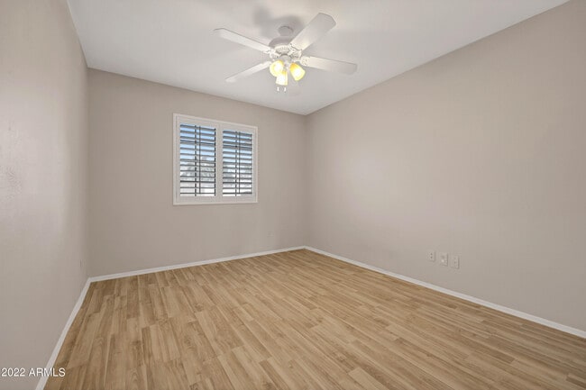 Building Photo - 16250 N 64th Pl