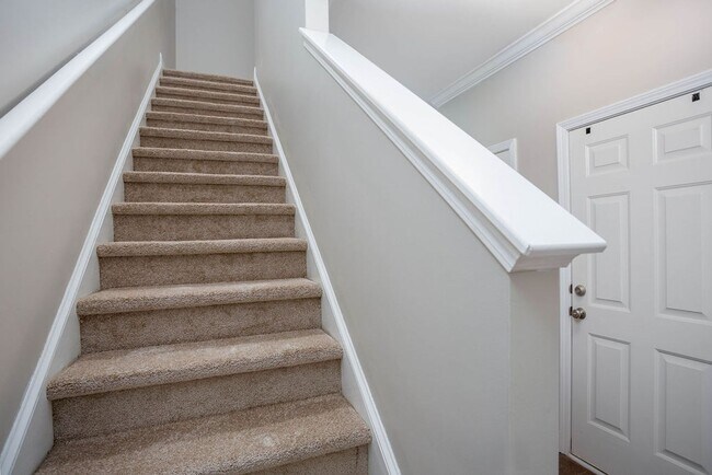 Building Photo - 1710 Restoration Ct